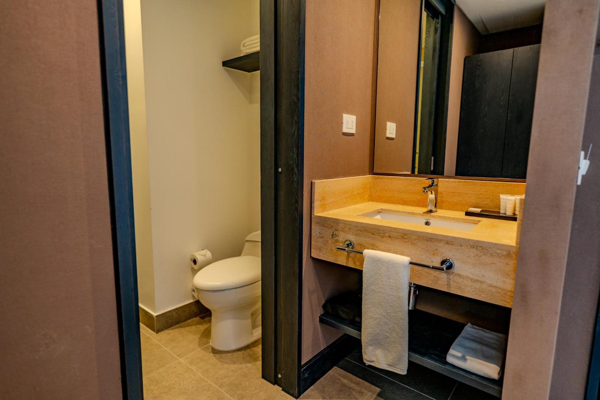 Hampton By Hilton Santiago Las Condes エクステリア 写真